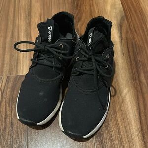 Reebok Guresu tennis shoe size 9